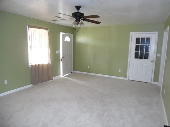 5th image of 832 Mosswood Dr