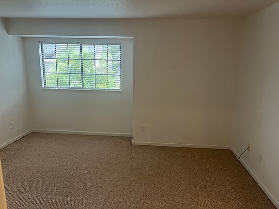 5th image of 37 Winding Way Unit 37