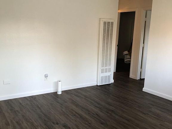 2nd image of 3111 Crandall Ave