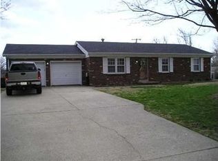 1996 Book Dr, Henderson, KY 42420