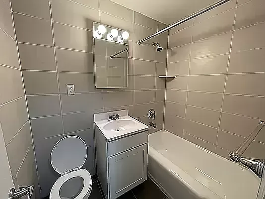 Rented by Queens Apartments Realty LLC | media 5