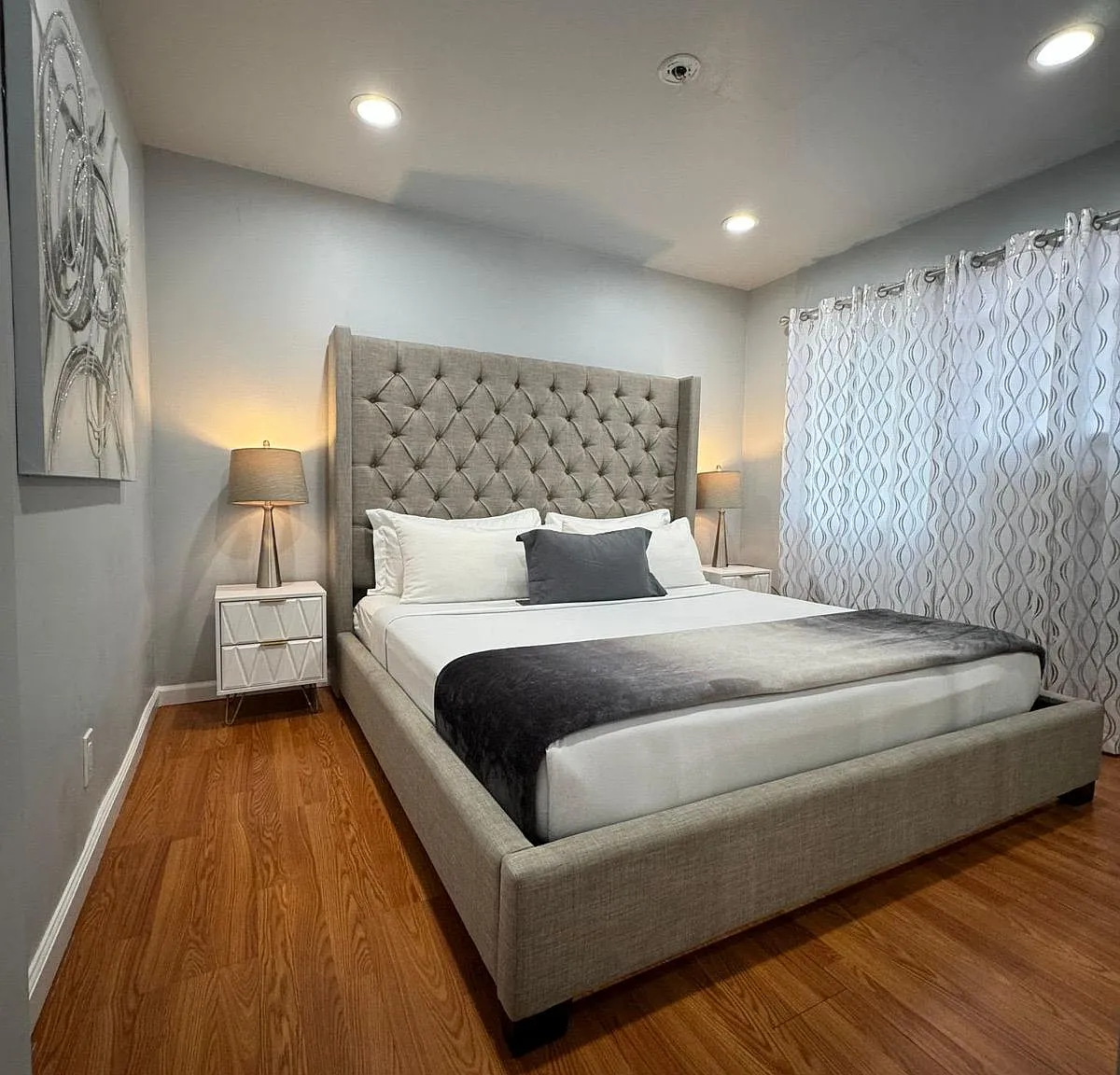 2 bed, 850 sqft, $2,900 — Photo 1