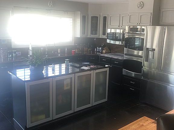 3rd image of 4023 Flamingo Dr