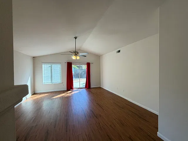 3 bed, 1579 sqft, $3,100 — Photo 4