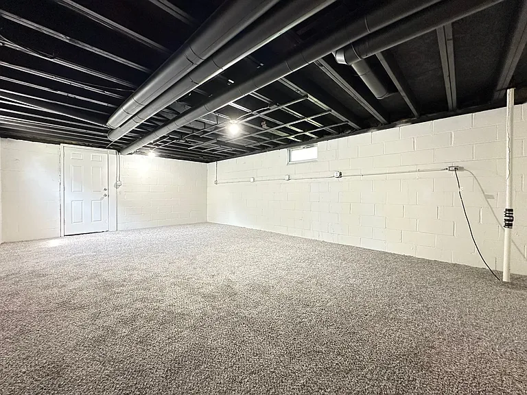 204 E Leland Ave — Photo 12