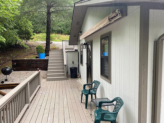 deck area view to road