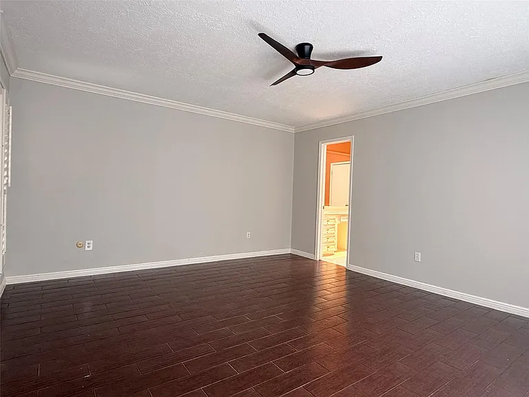 11318 Briar Forest Dr — Photo 12