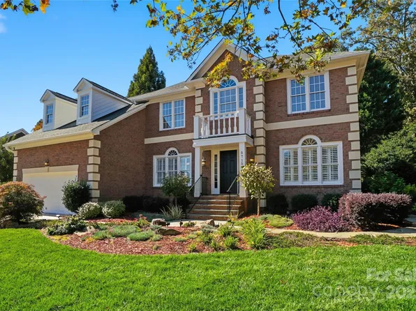 5715 Hartfield Downs Dr, Charlotte, NC 28269