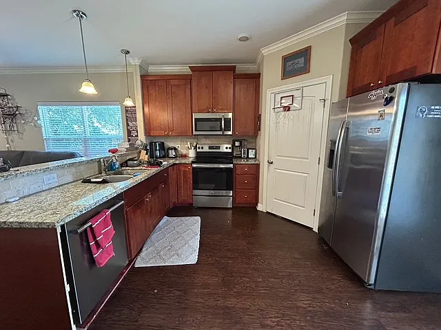 1422 Holleman - 1 — Photo 3