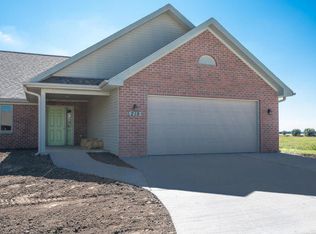 223 Windmill Ln #223, Walworth, WI 53184