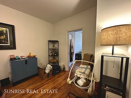 Rented by Sunrise Real Estate | media 17