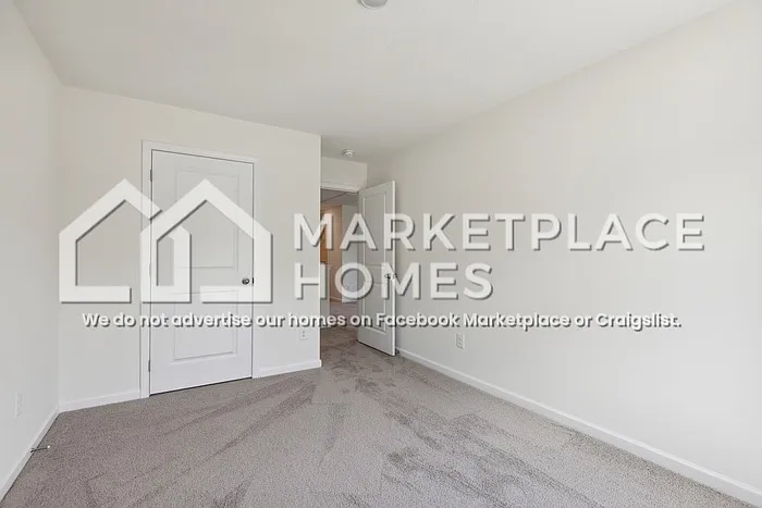 702 Newtons Way — Photo 25