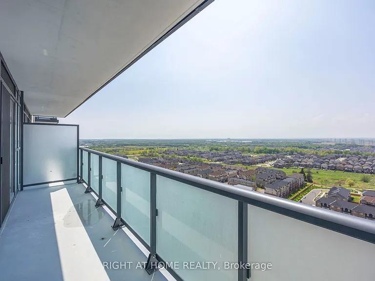 2545 Simcoe St N #2211 — Photo 25