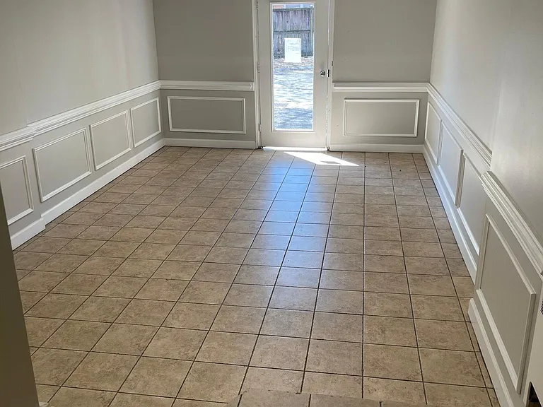 1712 21st Rd N #5 — Photo 2