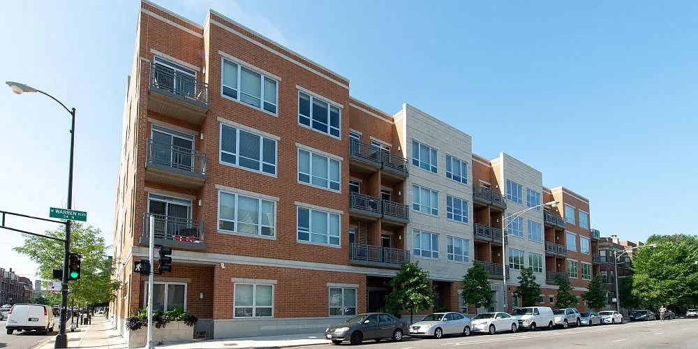 HIGHPOINT West Loop — Photo 2
