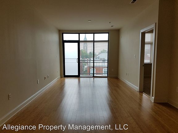 5th image of 1333 W Broad St APT 507