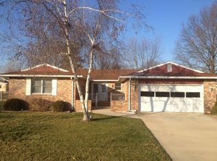 1001 N Martin St, Effingham, IL 62401