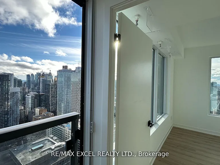 319 Jarvis St #5002 — Photo 7
