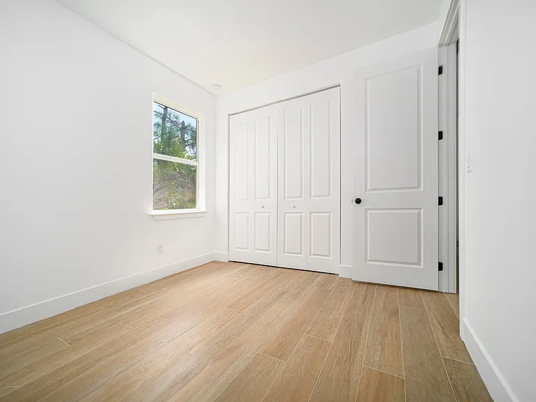 15261 Brainbridge Cir — Photo 18