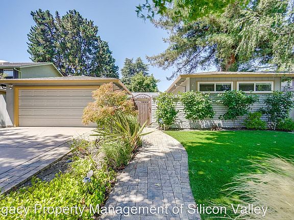 2nd image of 851 Rubis Dr