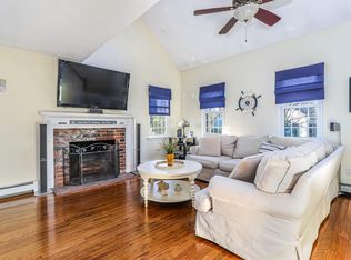 33 West Rd APT 3D, Orleans, MA 02653