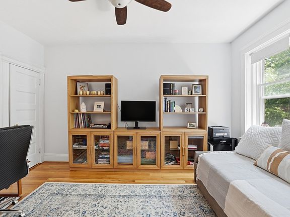 5th image of 1896 Beacon St #3A