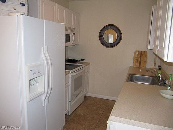 3rd image of 4635 Bayshore Dr APT P14
