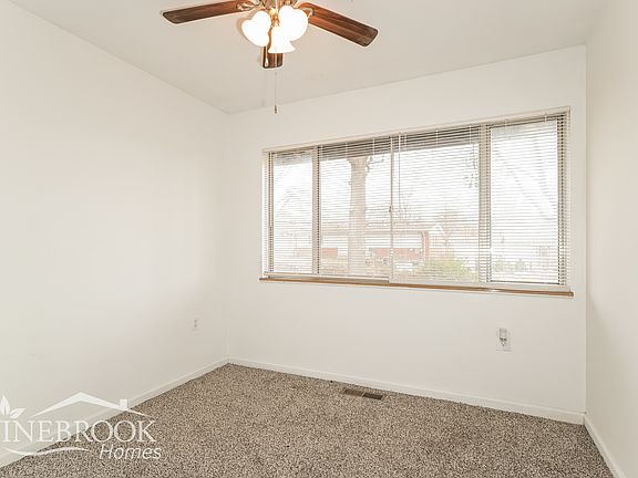 3rd image of 1610 Gallop Ln