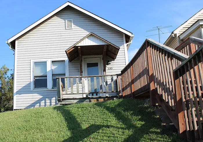 310 Seneca St