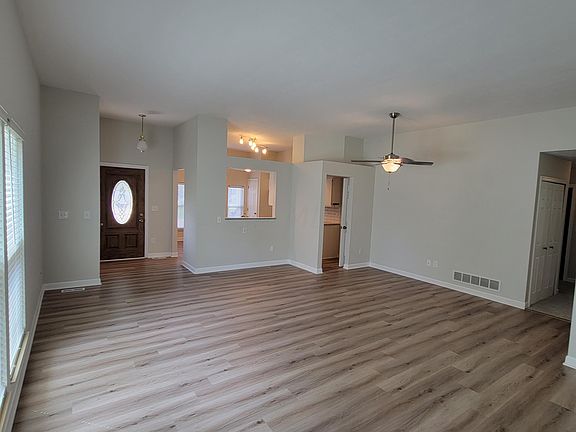 4th image of 8538 Landseer Dr
