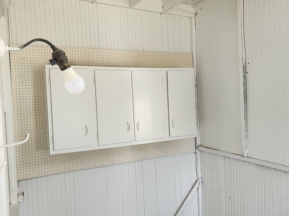 4th image of 1328-1330 E Broadway St #3B-1BA-1330SQFT
