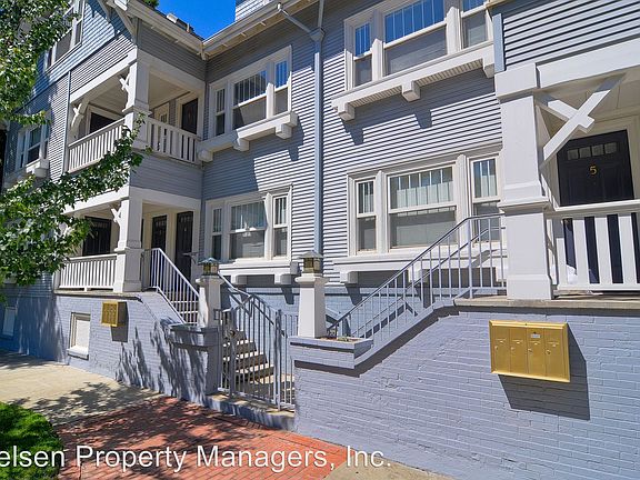 2nd image of 600 11th St APT 04