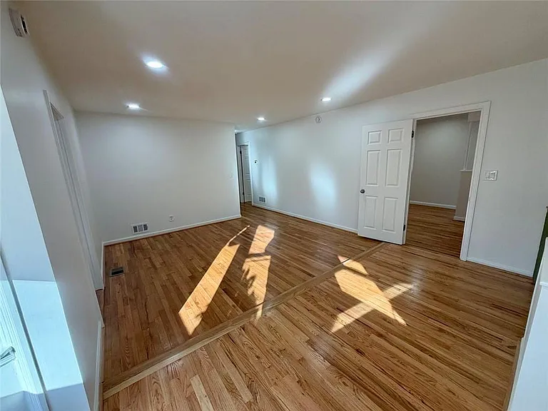 1648 Hammond Woods Cir SW — Photo 12