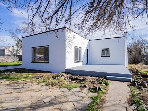 427 NE 1st Avenue, Soap Lake, WA 98851