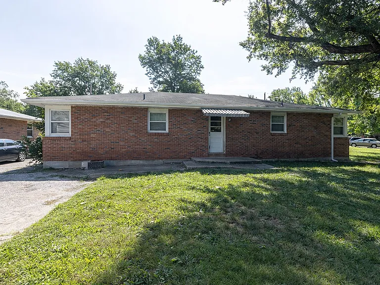 1001 & 1003 Hardin St — Photo 12