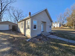 124 N Wood St, Spring Green, WI 53588