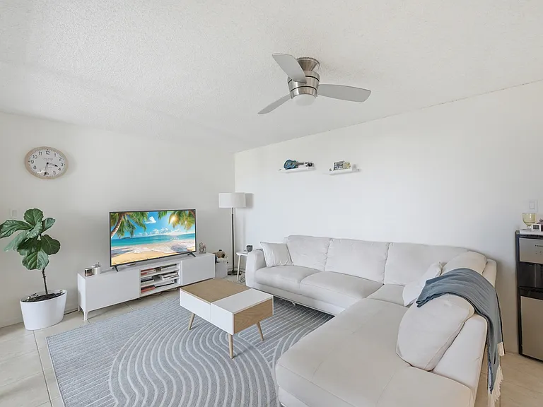 1915 Lavers Cir E #508 — Photo 8