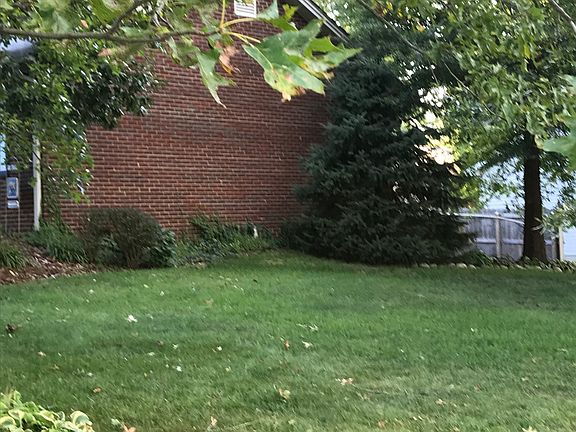 4th image of 105 Wooded Way
