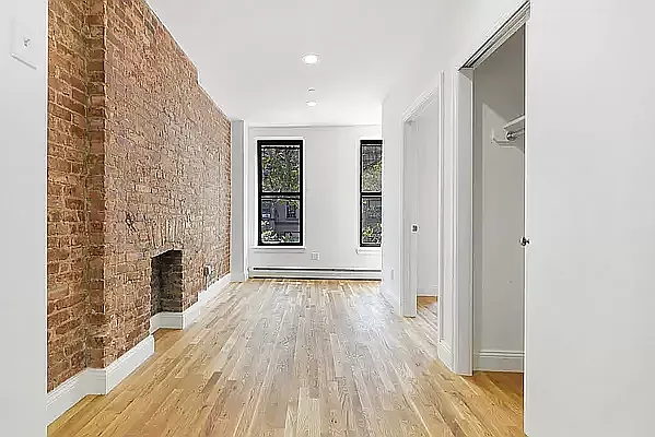 Rented by Friedman Mayer, LREB | media 11