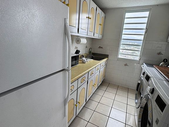 4th image of COND. Playa Azul Torre 1 Unit 2205