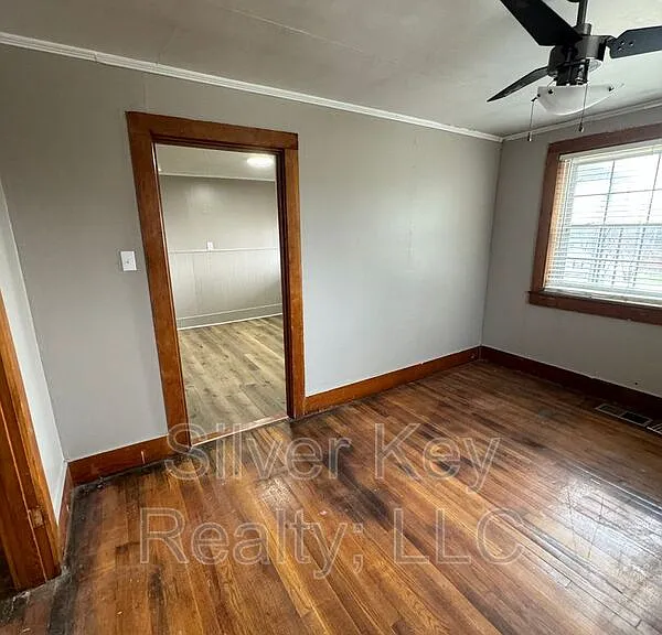 1215 Broad St — Photo 17