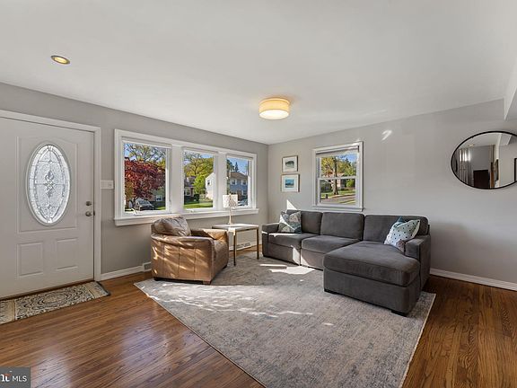 4th image of 1205 Harrison Ave