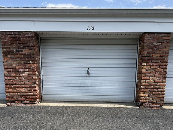 4th image of 1241 Valley Rd #2