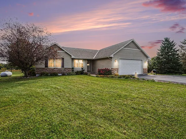 2241 122nd St, New Richmond, WI 54017