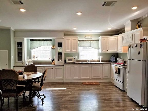 4th image of 11190 NE 62nd Pl