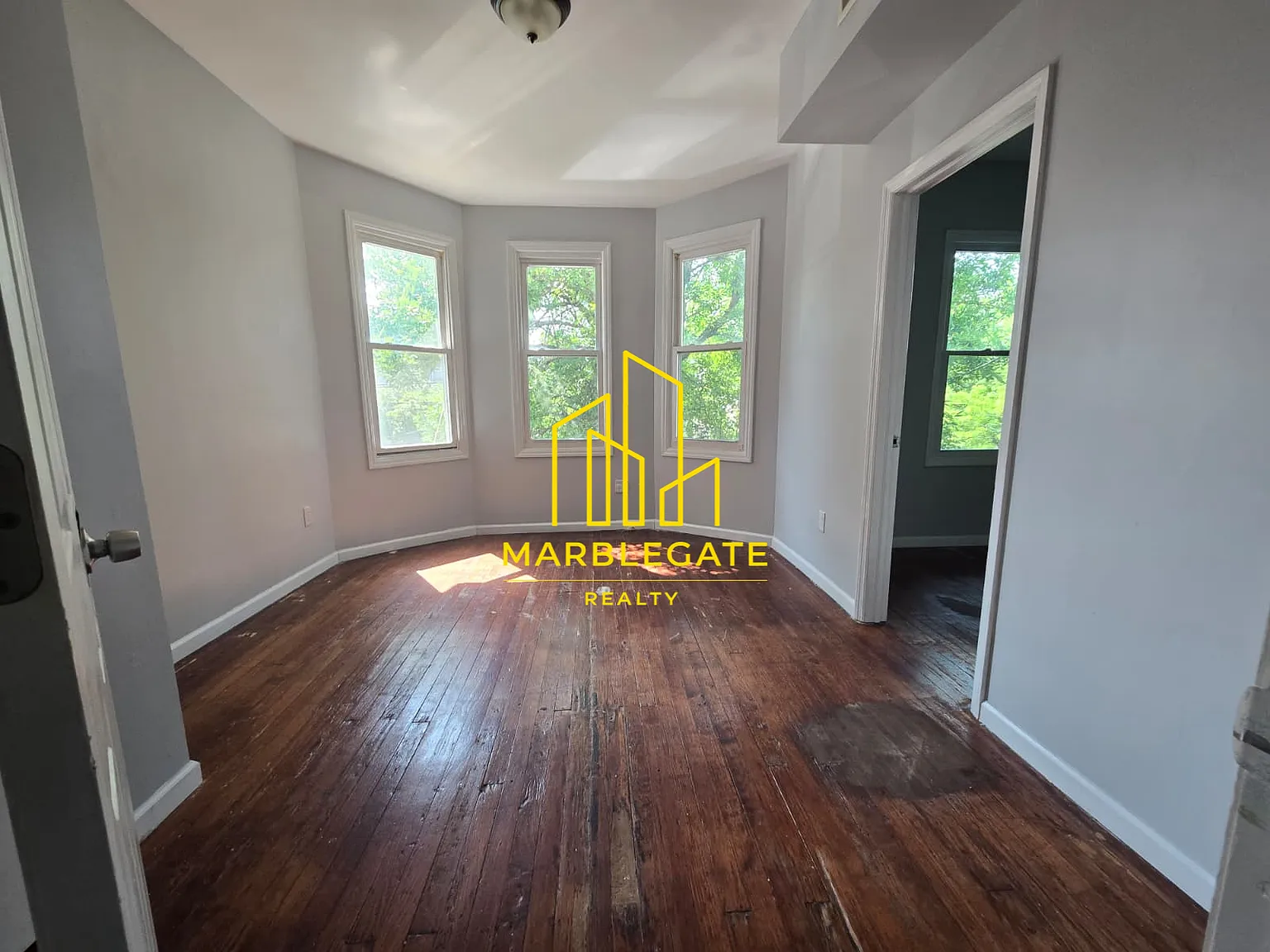 3 bed, 1050 sqft, $1,875 — Photo 4
