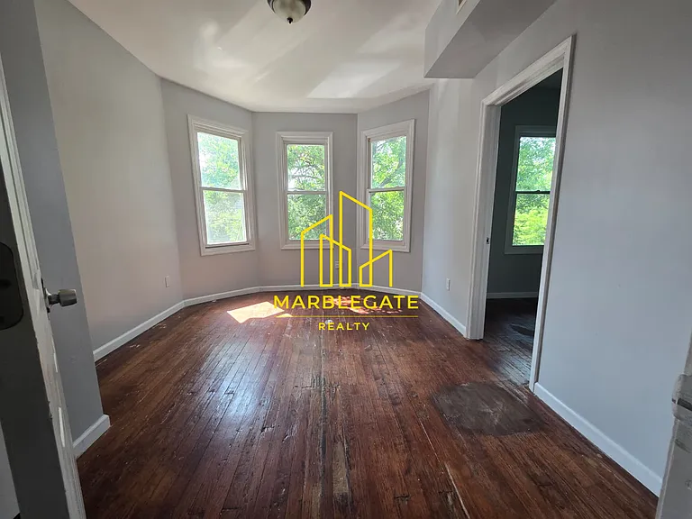 746 S 16th St #2AZ — Photo 4