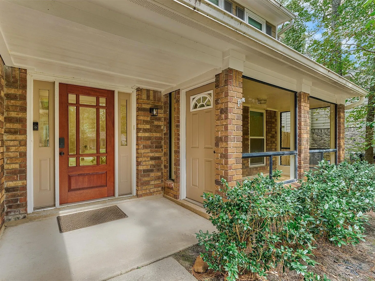 5 bed, 2.5 bath, 2554 sqft, $4,500 — Photo 4