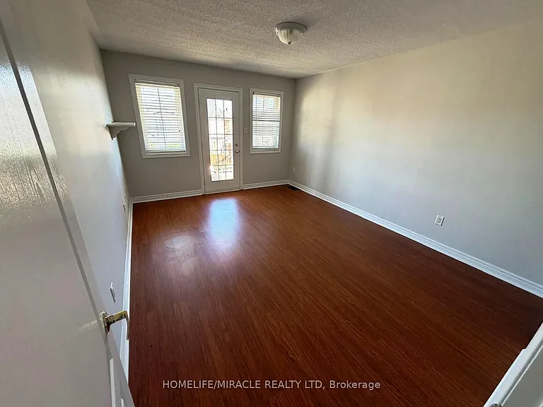 26 Fishing Cres — Photo 25