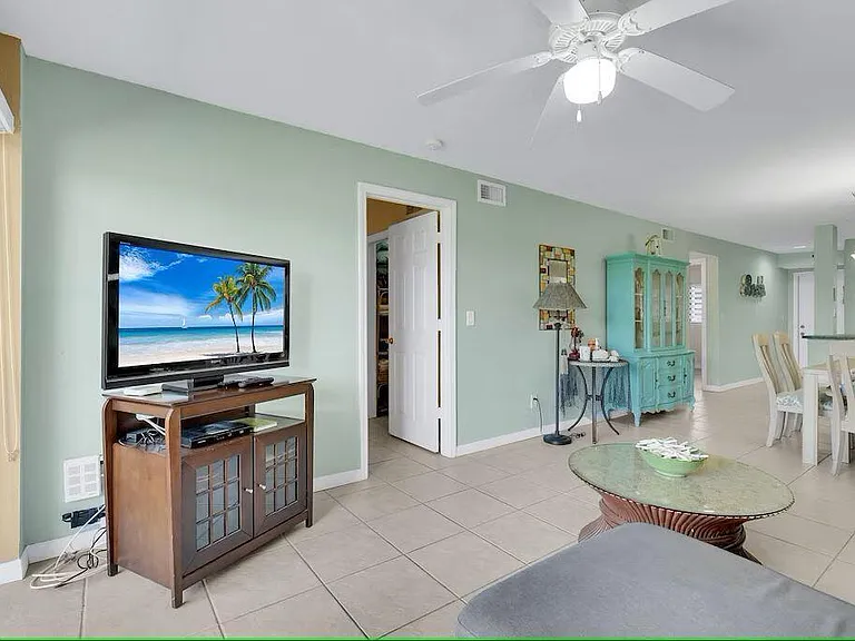 10102 S Ocean Dr #107 — Photo 39